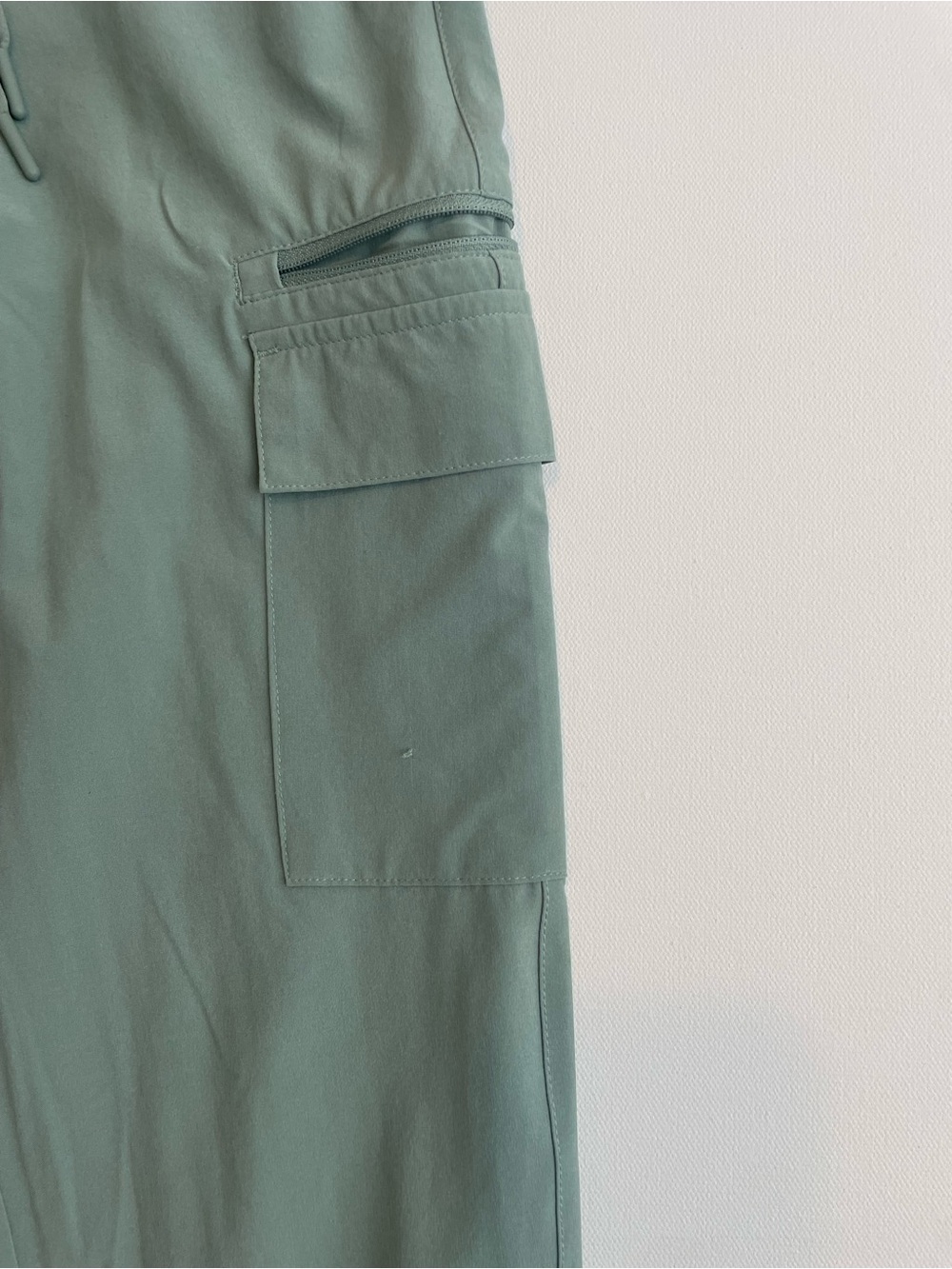 Women’s All In Motion Olive Green Cargo Jogger Pants - Picture 3 of 7